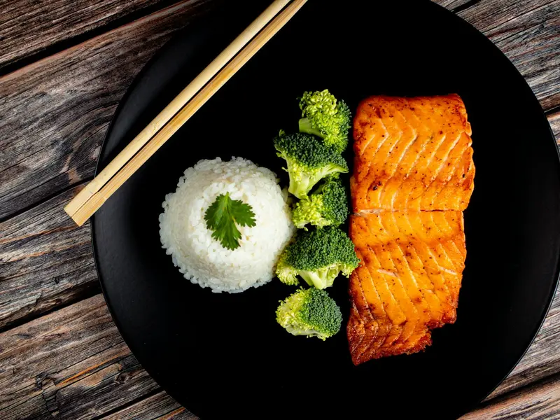 Teriyaki-Lachs mit Brokkoli